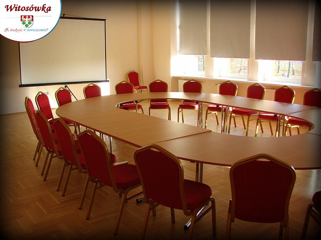 Pokoje Goscinne W Centrum Kultury Wsi Polskiej Wierzchoslawice Buitenkant foto