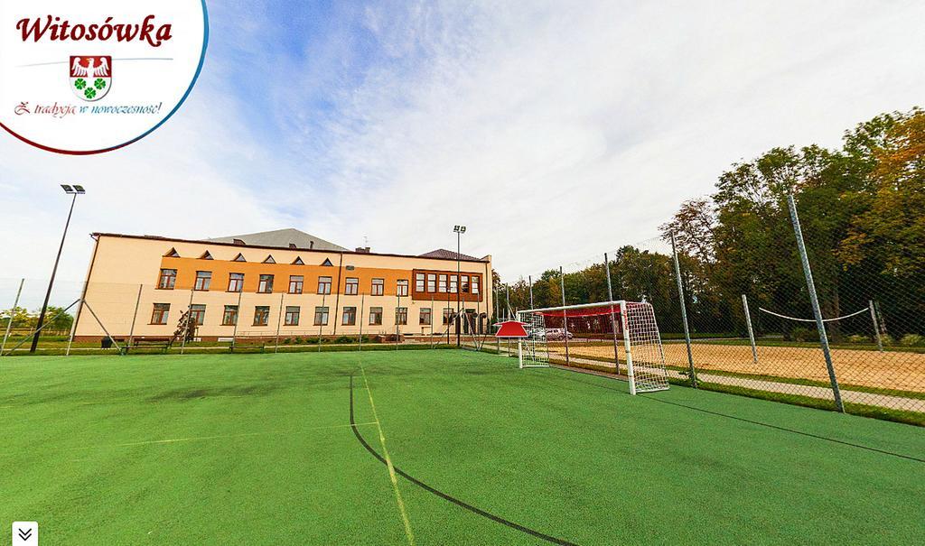 Pokoje Goscinne W Centrum Kultury Wsi Polskiej Wierzchoslawice Buitenkant foto
